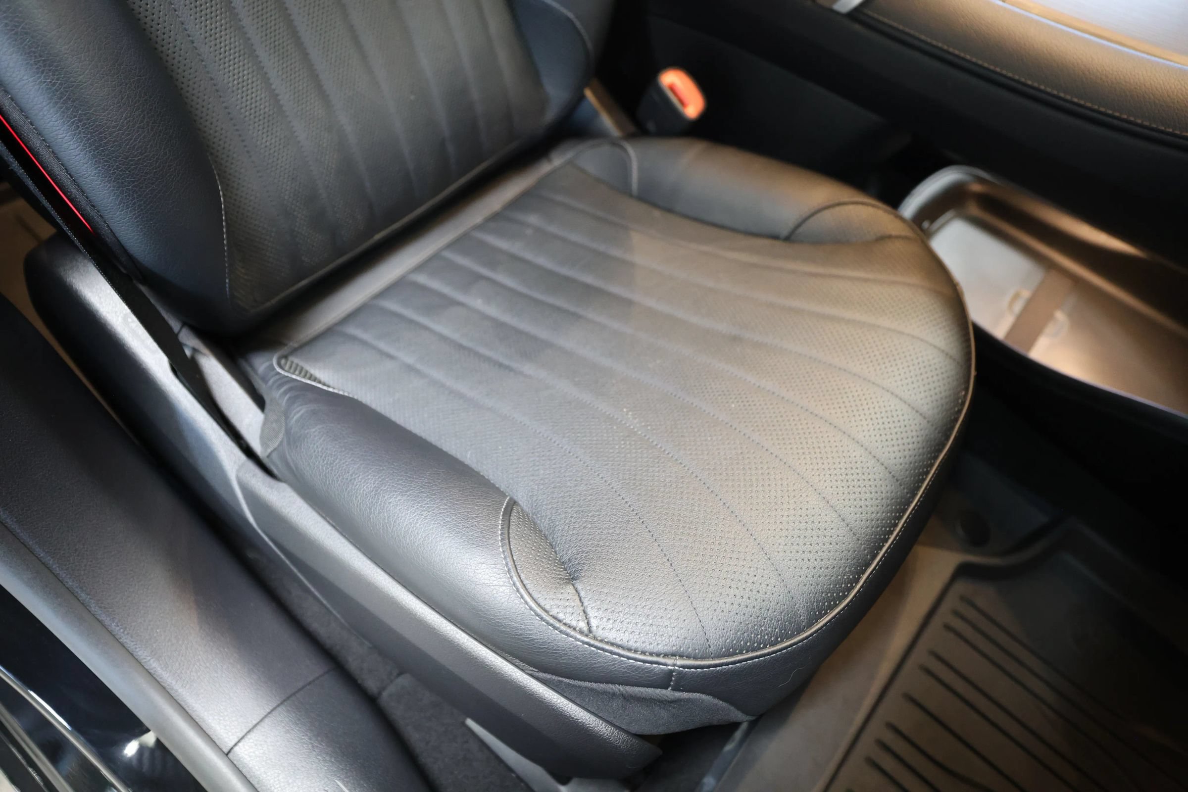 Used 2022 Mercedes-Benz EQS 580 4MATIC Sedan image 49