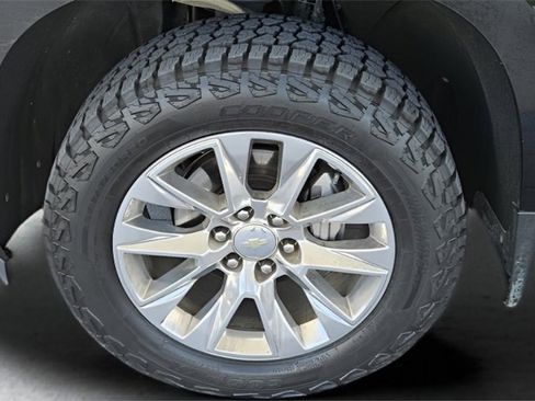Used 2021 Chevrolet Silverado 1500 LTZ image 10