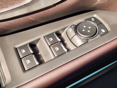 New 2025 Ford Expedition Platinum w/ Platinum Ultimate Package image 19