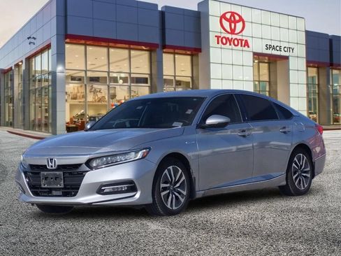 Used 2019 Honda Accord Touring image 2