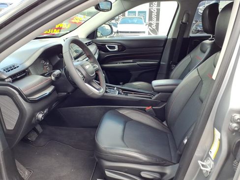 Used 2022 Jeep Compass Trailhawk w/ Sun and Sound Group AWD/4WD image 16