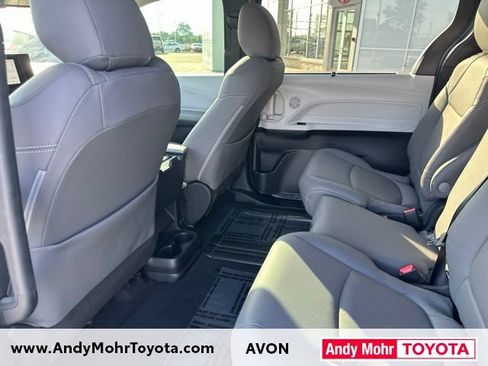 Certified 2026 Toyota Sienna LE FWD image 31