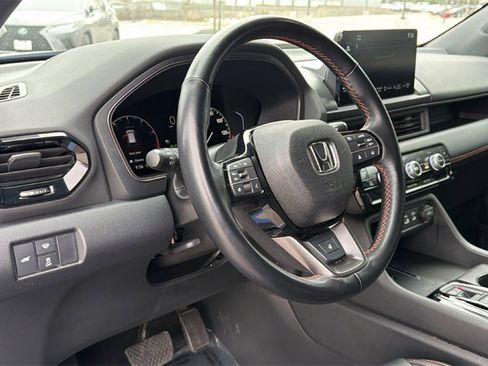 Used 2024 Honda Pilot TrailSport image 21