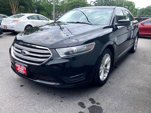 Used 2015 Ford Taurus SEL image 2
