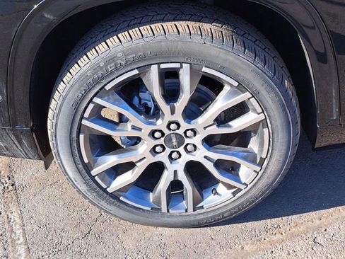 New 2026 GMC Acadia Denali Ultimate w/ LPO, Floor Liner Package image 4