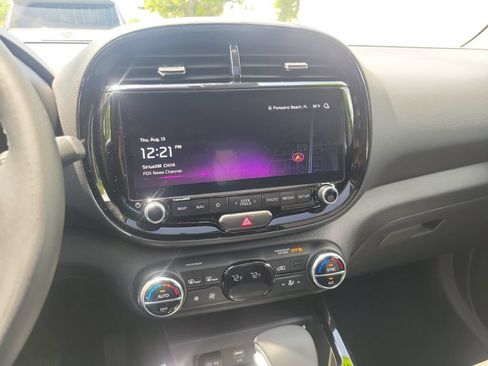 Certified 2025 Kia Soul EX FWD image 25