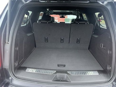 Used 2022 Chevrolet Suburban Z71 w/ Z71 Off-Road Package image 26