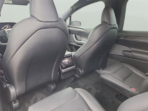 Used 2022 Tesla Model X Plaid image 15