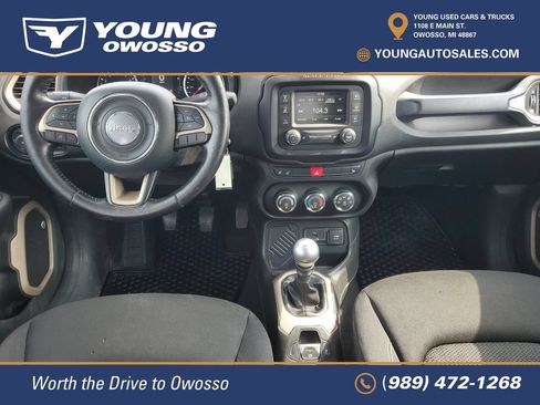 Used 2016 Jeep Renegade 75th Anniversary FWD image 22