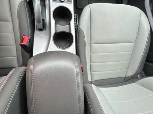 Used 2016 Ford Escape SE w/ Equipment Group 201A AWD/4WD image 21