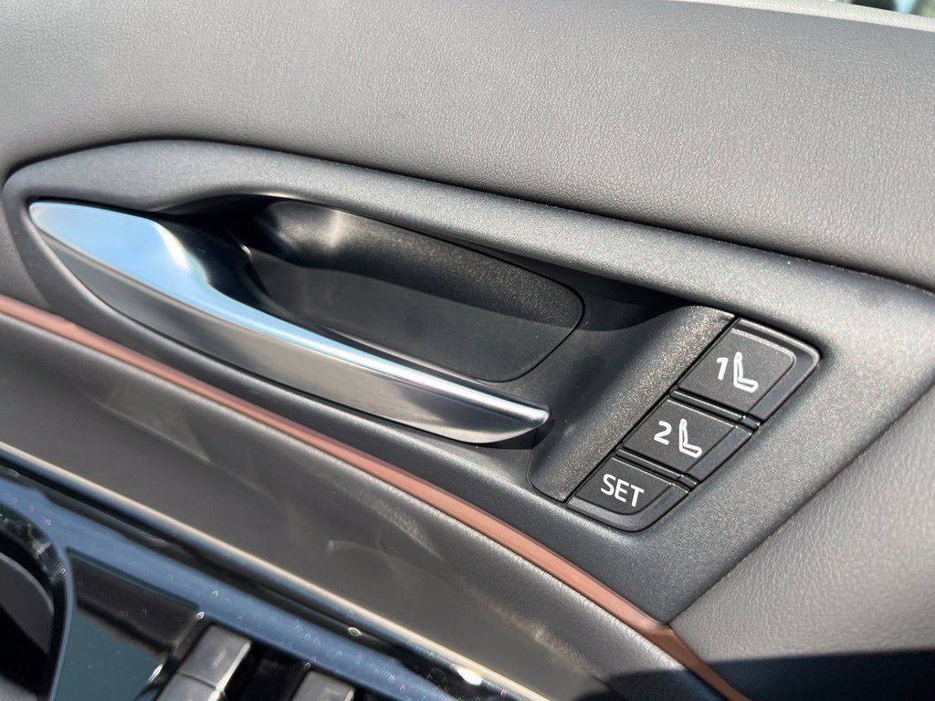Certified 2022 Toyota Mirai w/ Toyota Teammate Package RWD image 42