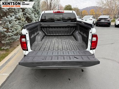 Used 2024 GMC Canyon Denali image 37