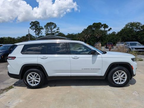 Used 2022 Jeep Grand Cherokee L Laredo w/ Luxury Tech Group I AWD/4WD image 10