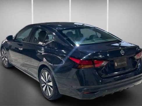 Used 2022 Nissan Altima 2.5 SV image 5