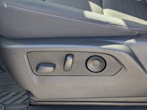 Used 2025 Chevrolet Silverado 1500 Custom Trail Boss w/ LPO, Dark Essentials Package image 21