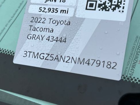 Used 2022 Toyota Tacoma Limited image 23
