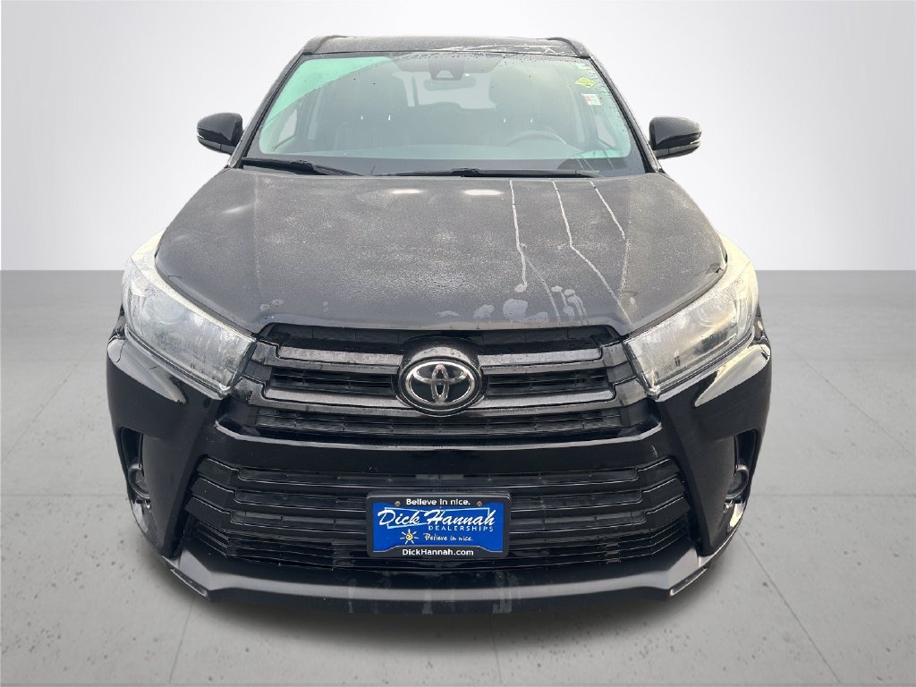 Used 2019 Toyota Highlander SE AWD/4WD image 3