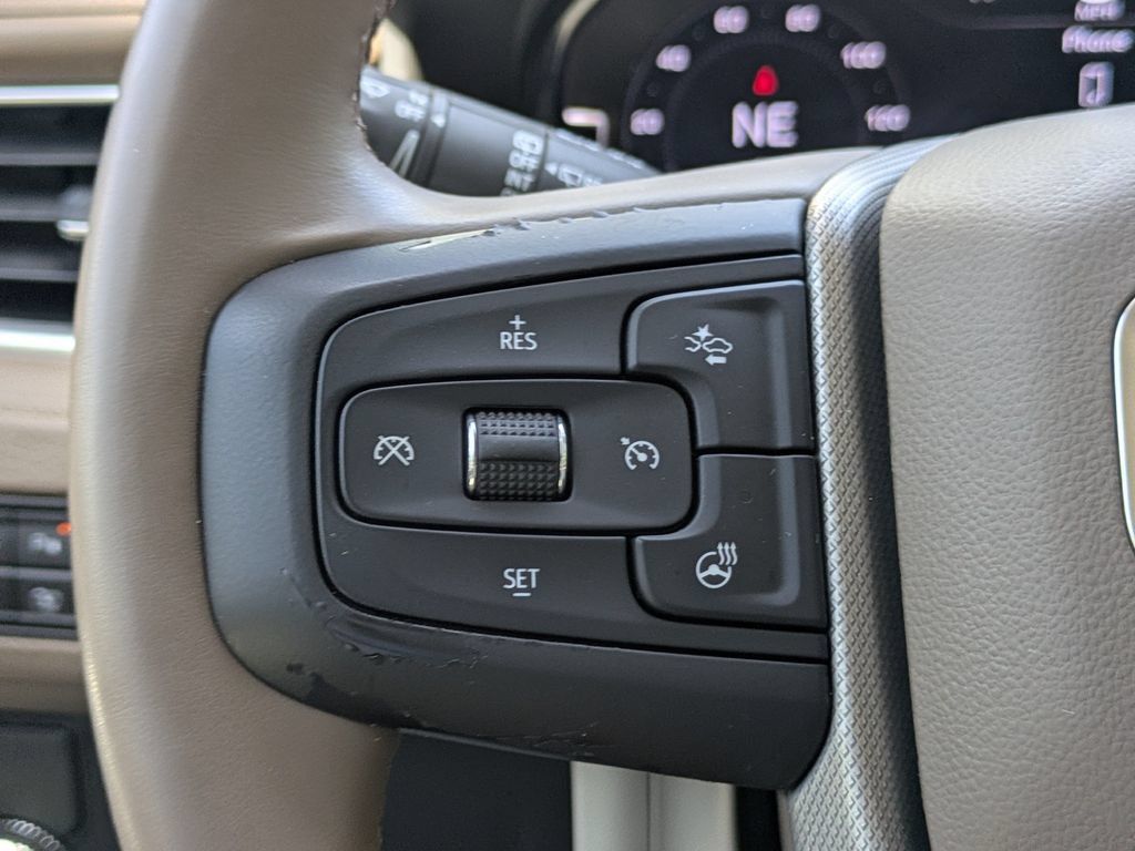 Used 2023 GMC Yukon Denali RWD image 28