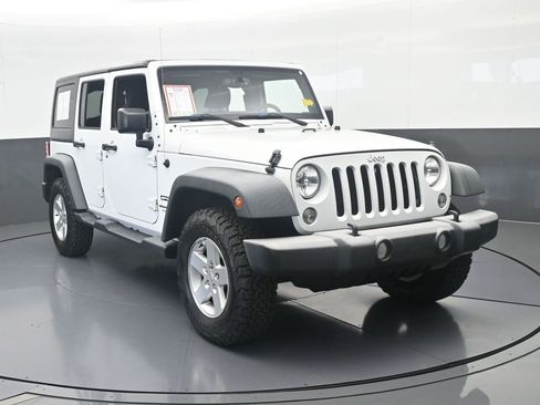 Used 2018 Jeep Wrangler Unlimited Sport S AWD/4WD image 9