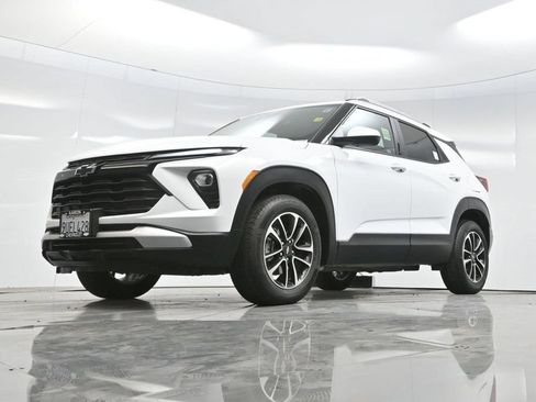 Used 2025 Chevrolet TrailBlazer LT w/ Convenience Package FWD image 64