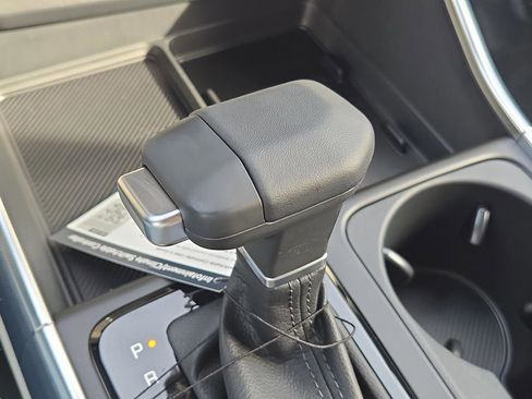 New 2026 Kia Carnival EX image 23