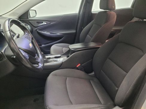 Used 2018 Chevrolet Malibu LT image 17