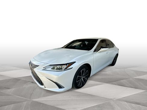 Used 2025 Lexus ES 350 w/ Premium Package FWD image 4