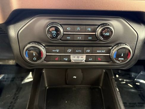 Used 2022 Ford Bronco Outer Banks image 37