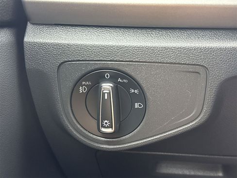 Used 2018 Volkswagen Atlas SE image 26