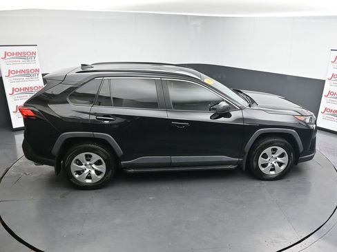 Used 2021 Toyota RAV4 LE image 36