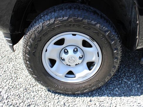 Used 2019 Toyota Tacoma SR w/ SR Convenience Package image 25