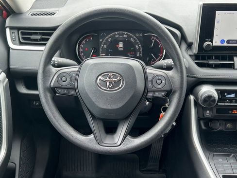 Used 2025 Toyota RAV4 LE AWD/4WD image 34