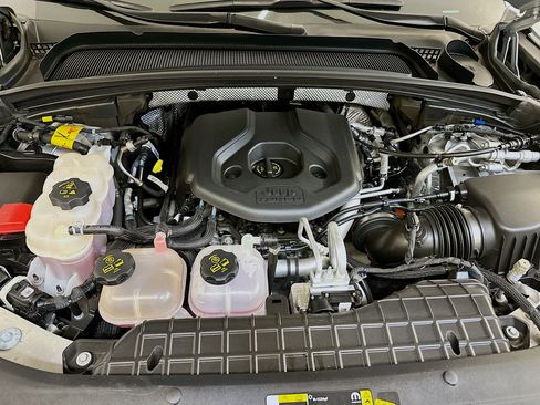 Used 2022 Jeep Grand Cherokee Overland w/ Luxury Tech Group IV image 36