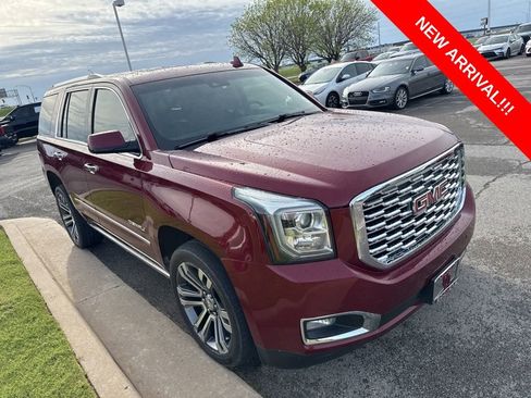 Used 2018 GMC Yukon Denali w/ Denali Ultimate Package image 3