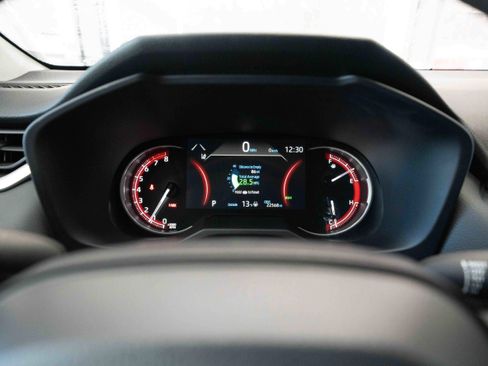 Used 2025 Toyota RAV4 XLE image 16