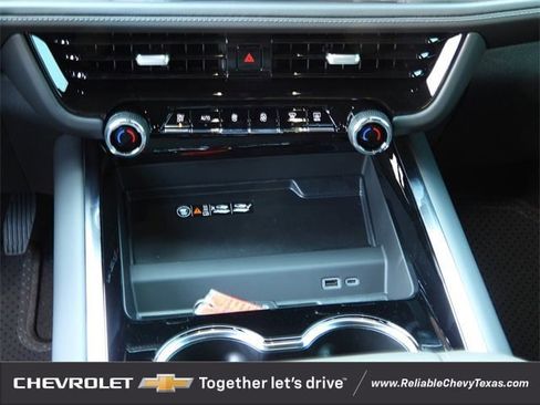 New 2026 Chevrolet Suburban LT w/ Comfort Package image 18