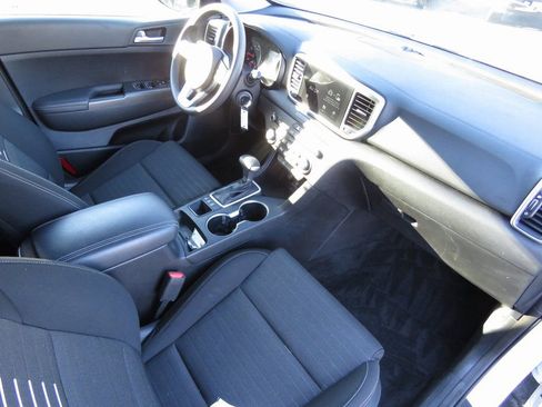 Used 2021 Kia Sportage LX w/ LX AWD Popular Package image 14