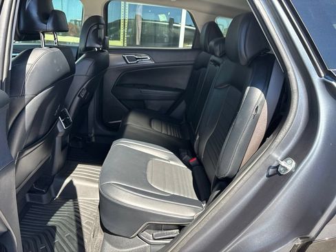 Certified 2025 Kia Sportage SX Prestige AWD/4WD image 15