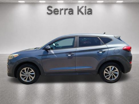 Used 2018 Hyundai Tucson SE FWD image 2
