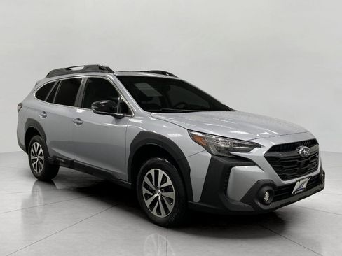 Used 2025 Subaru Outback Premium w/ Popular Package #1A AWD/4WD image 34
