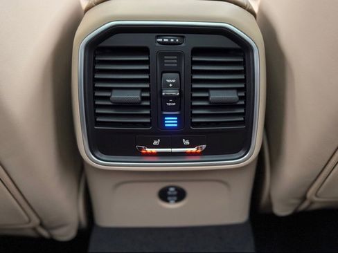 New 2026 Porsche Macan image 31