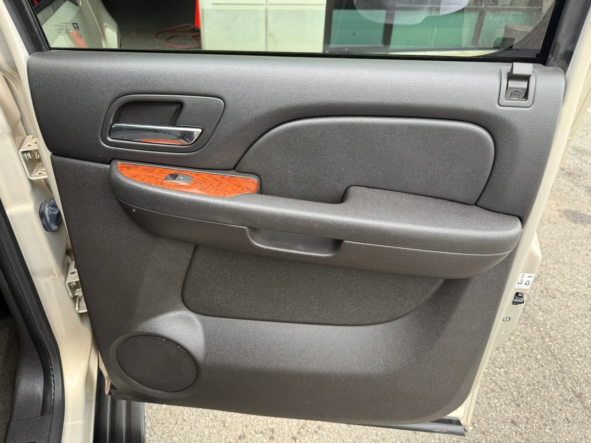 Used 2008 Chevrolet Avalanche LT AWD/4WD image 25