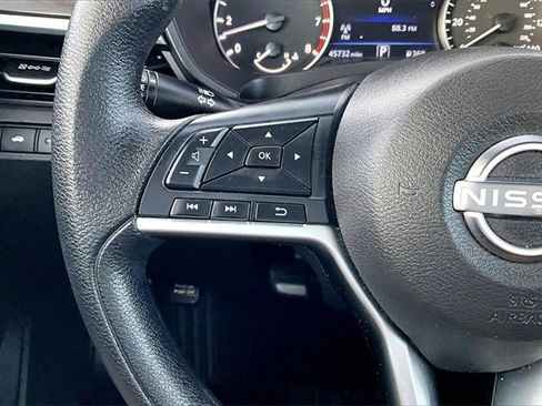 Used 2024 Nissan Altima 2.5 SV image 13