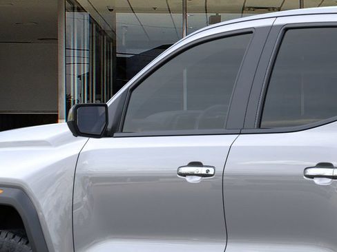 New 2026 GMC Canyon Denali image 12