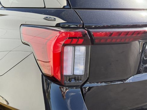 Certified 2025 Ford Explorer ST-Line image 7