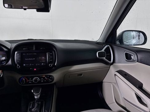 Certified 2023 Kia Soul LX w/ LX Technology Package image 21