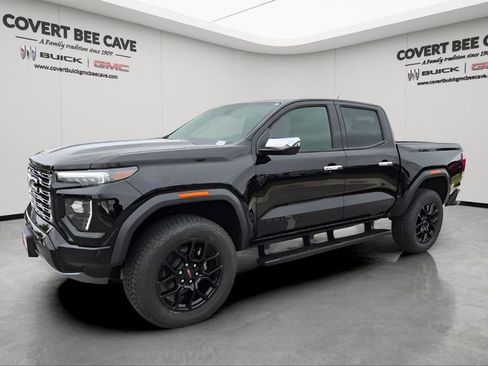 New 2026 GMC Canyon Denali w/ LPO, Denali Black Edition image 3