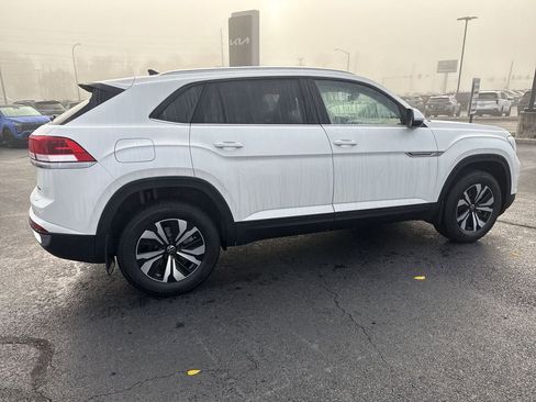New 2026 Volkswagen Atlas Cross Sport SE AWD/4WD image 4