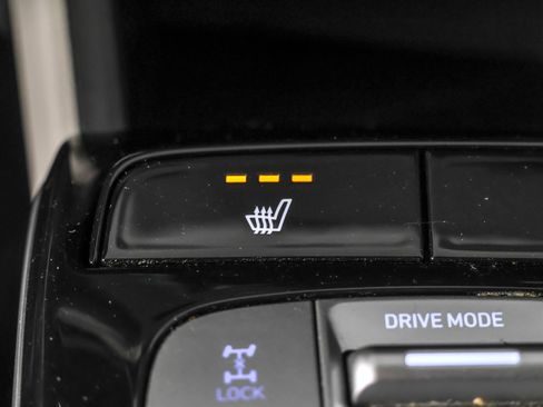 Used 2022 Hyundai Tucson Blue image 10