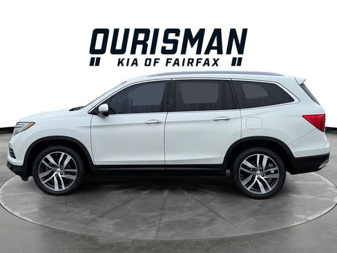 Used 2017 Honda Pilot Touring image 3